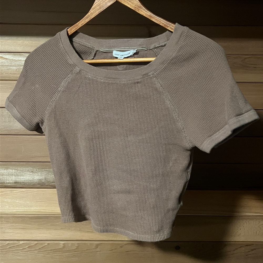 Cropped Ribbed Short Sleeve Top